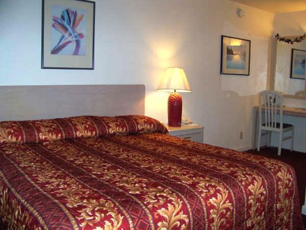 Townhouse Motel Weed Quarto foto